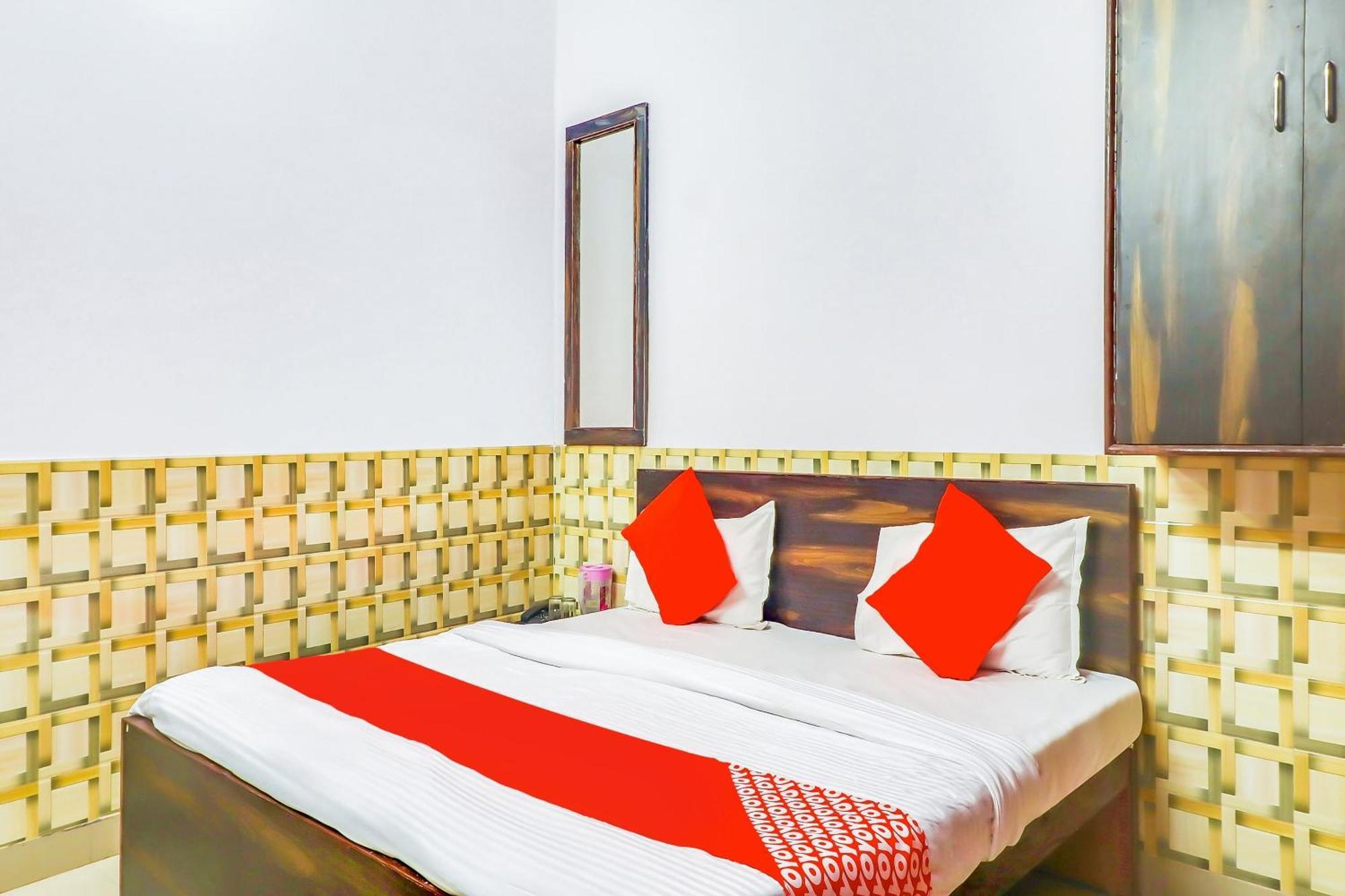 Super Collection O Dolphin Hotell Lucknow Exteriör bild